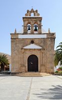 Rio Palmas Vega Dorf in Fuerteventura. Die Kirche Unserer Lieben Frau von der Rock (Ermita de Nuestra Señora de la Peña). Klicken, um das Bild in Adobe Stock zu vergrößern (neue Nagelritze).