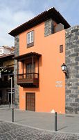 La ciudad de Puerto de la Cruz en Tenerife. Casa Miranda. Haga clic para ampliar la imagen en Adobe Stock (nueva pestaña).