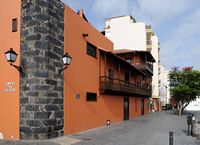 La città di Puerto de la Cruz a Tenerife. Casa Miranda. Clicca per ingrandire l'immagine in Adobe Stock (nuova unghia).