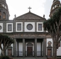 The town of San Cristóbal de la Laguna in Tenerife. Iglesia de los Remedios. Click to enlarge the image in Adobe Stock (new tab).