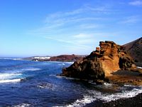 The island of Lanzarote in the Canary Islands. volcanic Dyke of Lago Verde in El Golfo. Click to enlarge the image.