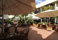 Das Dorf Corralejo auf Fuerteventura. Patio im Hotel Corralejo Bay. Klicken, um das Bild zu vergrößern