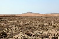 Le village de Lajares à Fuerteventura. Volcans au nord-est de Lajares (auteur Frank Vincentz). Cliquer pour agrandir l'image.