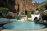 Het dorp Nazaret in Lanzarote. Het zwembad van Lagomar. Klikken om het beeld te vergroten.