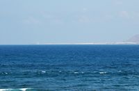 El pueblo de Playa Blanca en Lanzarote. Playa Blanca vista desde el faro de San Martiño en la isla de Lobos. Haga clic para ampliar la imagen.