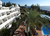 El pueblo de Playa Blanca en Lanzarote. Los jardines del hotel Timanfaya Palace. Haga clic para ampliar la imagen.