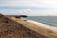 El pueblo de Playa Blanca en Lanzarote. Playa del Pozo (autor Frank Vincentz). Haga clic para ampliar la imagen.