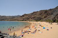 El pueblo de San Andrés en Tenerife. Playa de las Teresitas. Haga clic para ampliar la imagen.