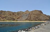 Het dorp San Andrés in Tenerife. Het strand van Las Teresitas. Klikken om het beeld te vergroten.