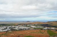 Het dorp Soó in Lanzarote. El Jable en Soó gezien vanaf de vulkaan Guanapay. Klikken om het beeld te vergroten.