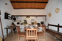 A aldeia de Tefia em Fuerteventura. Alcogida, cozinha da casa número 4. Clicar para ampliar a imagem.
