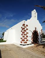 El pueblo de La Vegueta de Yuco en Lanzarote. La Capilla de Nuestra Señora de Regla. Haga clic para ampliar la imagen.