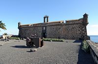 De stad Arrecife in Lanzarote. Fort Sint-Joseph. Klikken om het beeld te vergroten.