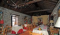 Die Stadt Betancuria in Fuerteventura. Der Speisesaal des Casa Santa Maria. Klicken, um das Bild zu vergrößern
