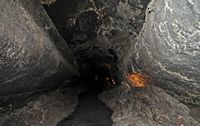 De stad Haría in Lanzarote. De ondergrondse meer van de Cueva de los Verdes. Klikken om het beeld te vergroten.