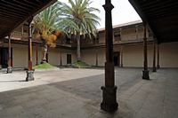 La Casa de los Coroneles en La Oliva en Fuerteventura. Le patio. Haga clic para ampliar la imagen.