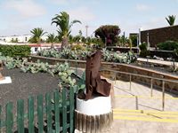 La ville de La Oliva à Fuerteventura. Art contempourri à la Casa Mané (auteur Norbert Nagel). Cliquer pour agrandir l'image.