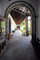 La ciudad de La Orotava en Tenerife. Monasterio de Santo Domingo. Haga clic para ampliar la imagen.