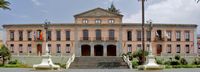 La ciudad de La Orotava en Tenerife. fachada del Ayuntamiento. Haga clic para ampliar la imagen.