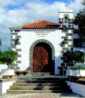 Die Stadt Puerto de la Cruz auf Teneriffa. San Amaro Kirche. Klicken, um das Bild zu vergrößern