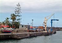 De stad Puerto de la Cruz in Tenerife. De haven. Klikken om het beeld te vergroten.