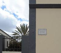 La ciudad de Puerto del Rosario en Fuerteventura. Miguel de Unamuno Placa conmemorativa. Haga clic para ampliar la imagen.