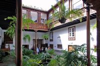 La ville de San Cristóbal de la Laguna à Ténériffe. Casa de Montañes, patio. Cliquer pour agrandir l'image.