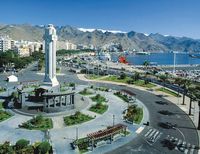 De stad Santa Cruz in Tenerife. Het Plein van Spanje. Klikken om het beeld te vergroten.