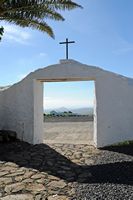 La ciudad de Teguise en Lanzarote. La Ermita de las Nieves en Los Valles. Haga clic para ampliar la imagen.