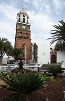 La ville de Teguise à Lanzarote. L'église Notre-Dame de Guadeloupe. Cliquer pour agrandir l'image.
