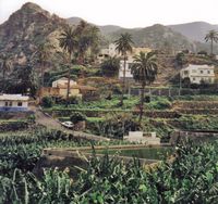 Die Stadt Vallehermoso auf La Gomera. Klicken, um das Bild zu vergrößern