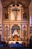 La città di Yaiza a Lanzarote. Pala d'altare della Chiesa di Nostra Signora (autore Lmbuga). Clicca per ingrandire l'immagine.
