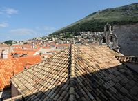La ville close de Dubrovnik en Croatie. Quartier de la Cathédrale. Notre Dame de Karmen. Cliquer pour agrandir l'image dans Adobe Stock (nouvel onglet).