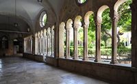 Southern gallery of the Romance cloister. Click to enlarge the image in Adobe Stock (new tab).