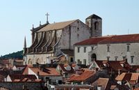 La ville close de Dubrovnik en Croatie. Quartier des Jésuites. Église Saint-Ignace vue depuis les remparts de la Porte de Pile. Cliquer pour agrandir l'image dans Adobe Stock (nouvel onglet).