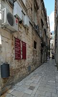 La ville close de Dubrovnik en Croatie. Quartier nord. Rue Zlatarska. Cliquer pour agrandir l'image dans Adobe Stock (nouvel onglet).