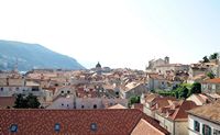La ville close de Dubrovnik en Croatie. Vue depuis rempart nord. Cliquer pour agrandir l'image dans Adobe Stock (nouvel onglet).