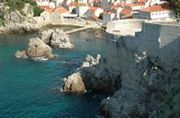 Les fortifications de Dubrovnik en Croatie. Fortifications maritimes. Port Kalarinja. Cliquer pour agrandir l'image dans Adobe Stock (nouvel onglet).