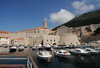 Les fortifications de Dubrovnik en Croatie. Fortifications maritimes. Tour Saint-Luc. Cliquer pour agrandir l'image dans Adobe Stock (nouvel onglet).