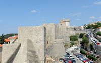 Les fortifications de Dubrovnik en Croatie. Fortifications du nord. Vues depuis fort asimon. Cliquer pour agrandir l'image dans Adobe Stock (nouvel onglet).