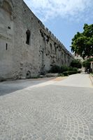 De muur van het noorden van het Paleis van Diocletianus aan Split. Klikken om het beeld te vergroten in Adobe Stock (nieuwe tab).