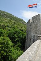 La ville de Ston, presqu'île de Pelješac en Croatie. Bastion. Cliquer pour agrandir l'image dans Adobe Stock (nouvel onglet).