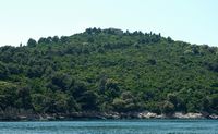 L'île de Lokrum en Croatie. Vue du Fort Royal depuis la mer. Cliquer pour agrandir l'image.