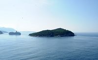 L'île de Lokrum en Croatie. Vue depuis remparts. Cliquer pour agrandir l'image.