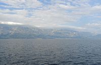 Lo riviera de Makarska vista desde el mar. Haga clic para ampliar la imagen.