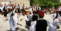 Le village de Čilipi en Croatie. Danseurs. Cliquer pour agrandir l'image.