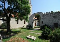 Le village de Povlja, île de Brač en Croatie. Les ruines de l'abbaye. Cliquer pour agrandir l'image.