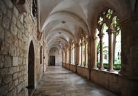 La ville close de Dubrovnik en Croatie. Quartier des Dominicains. Couvent dominicain, galerie cloître. Cliquer pour agrandir l'image.