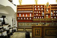 La ville close de Dubrovnik en Croatie. Quartier des Franciscains. Ancienne pharmacie. Cliquer pour agrandir l'image.