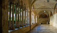 La ville close de Dubrovnik en Croatie. Quartier des Franciscains. Couvent franciscain, cloître couvent franciscain. Cliquer pour agrandir l'image.